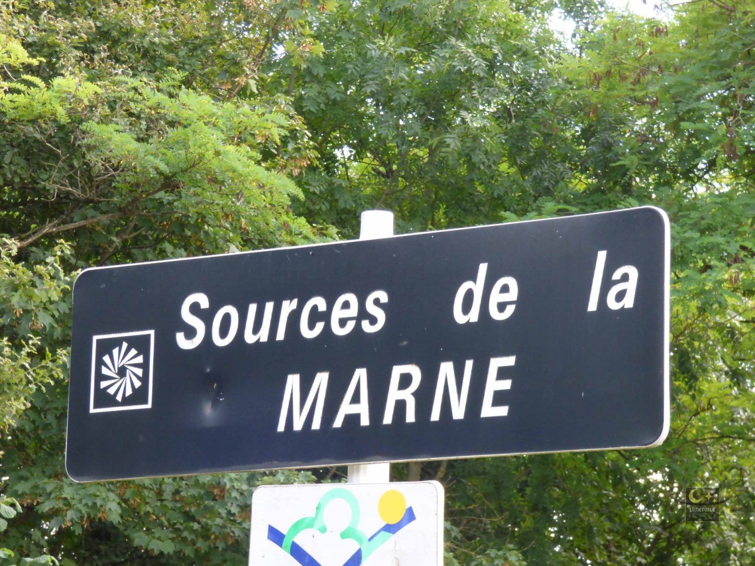 Grotte De Sabinus Et Source De La Marne