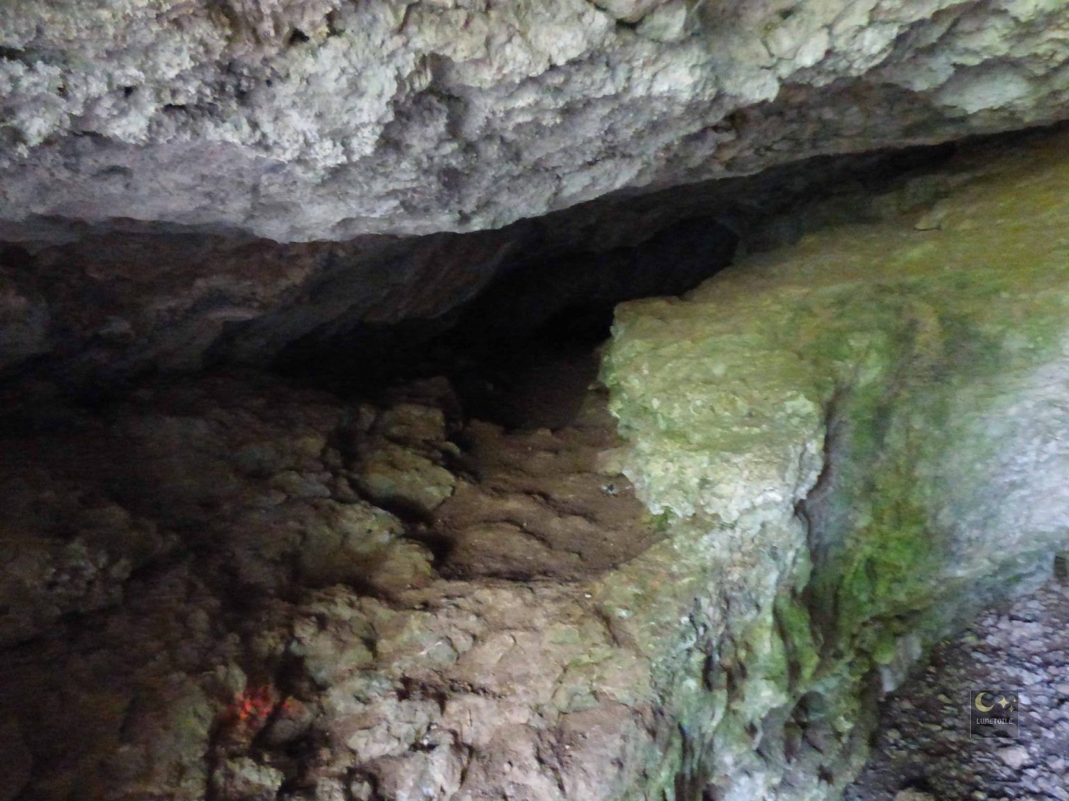 Grotte De Sabinus Et Source De La Marne